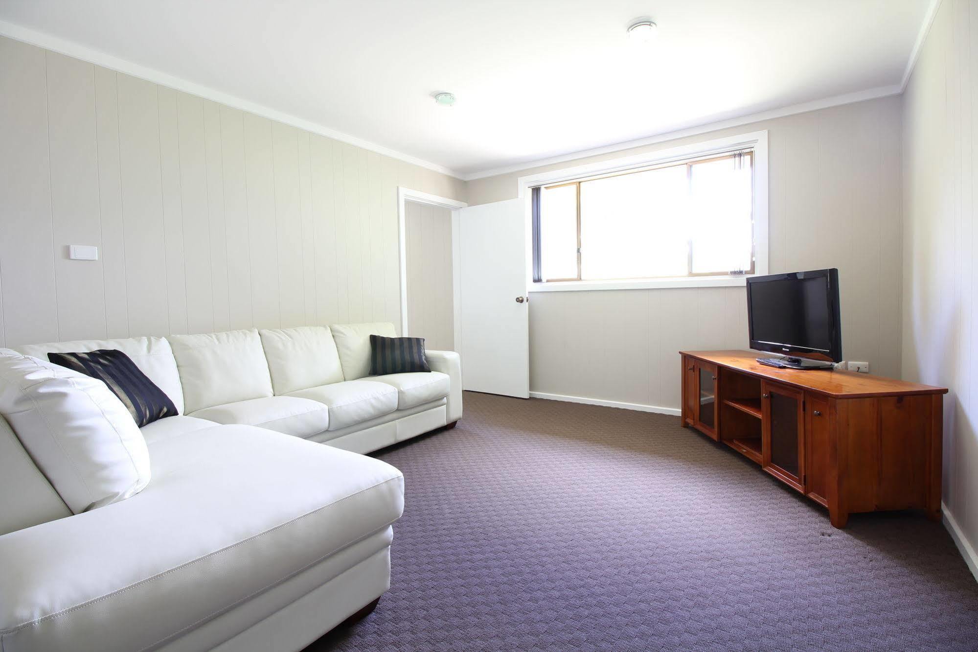 Snowy Mountains Resort And Function Centre Adaminaby Eksteriør billede