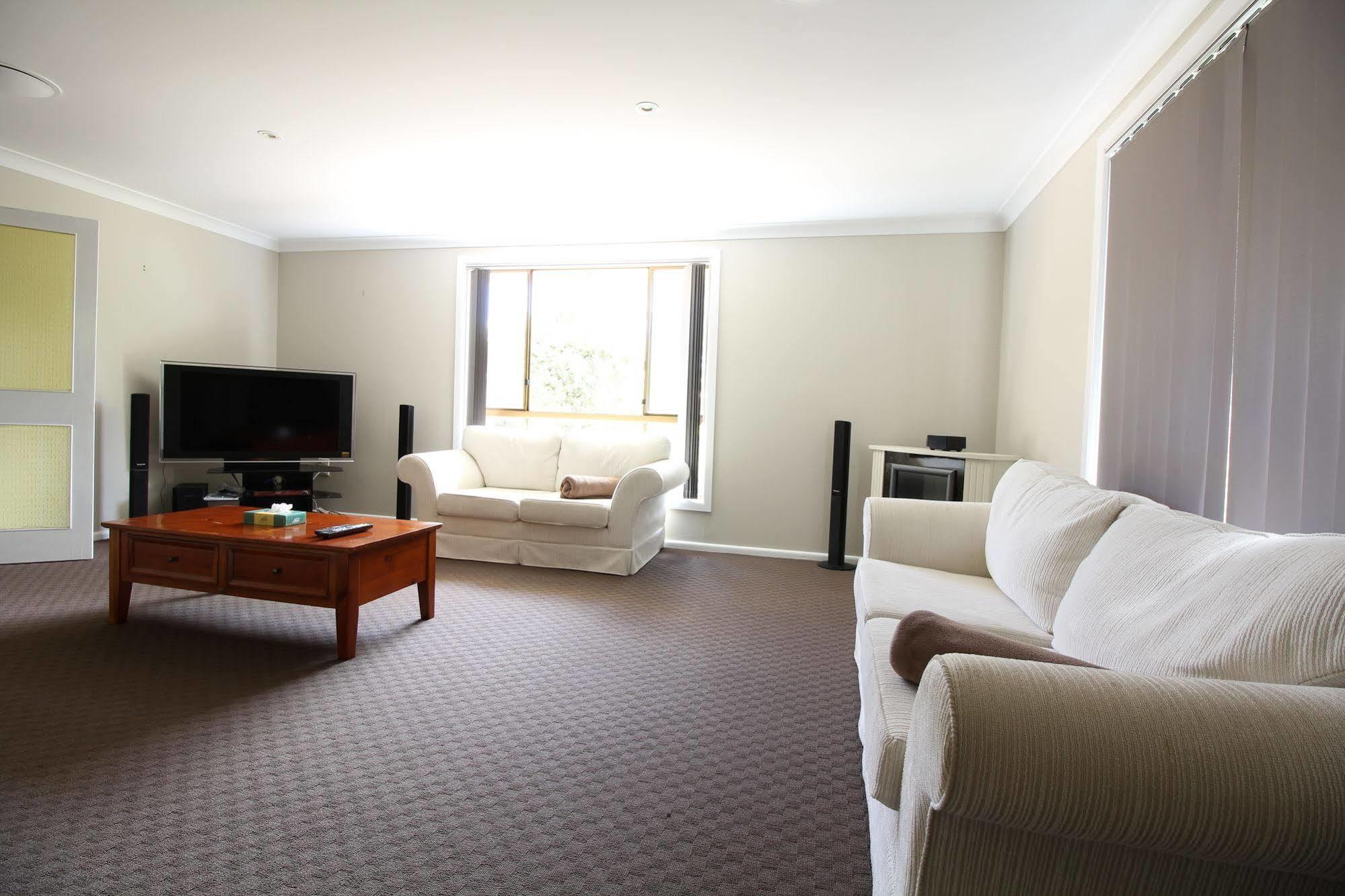 Snowy Mountains Resort And Function Centre Adaminaby Eksteriør billede