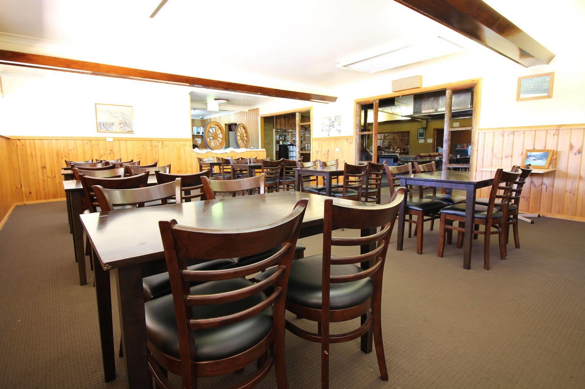 Snowy Mountains Resort And Function Centre Adaminaby Eksteriør billede